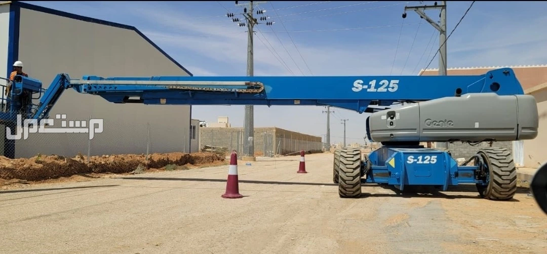 سيزر لفت مان لفت رافعات شوكية للإيجار المدينة المنورة