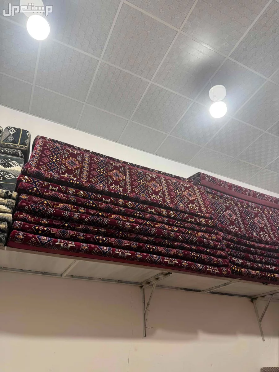 تأجير فرشات وكراسي ومساند للمناسبات