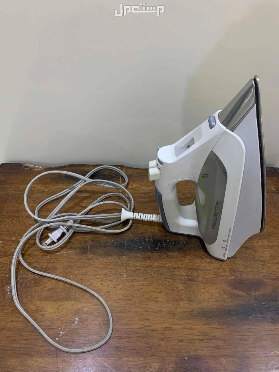 مكواة بخار الماني 1700 Steam Iron, Made in Germany , Watts في الرياض بسعر 150 ريال سعودي