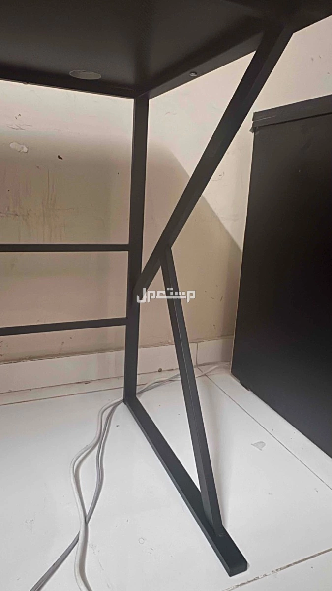 طاوله قيمنق نظييفه في جدة بسعر 100 ريال سعودي