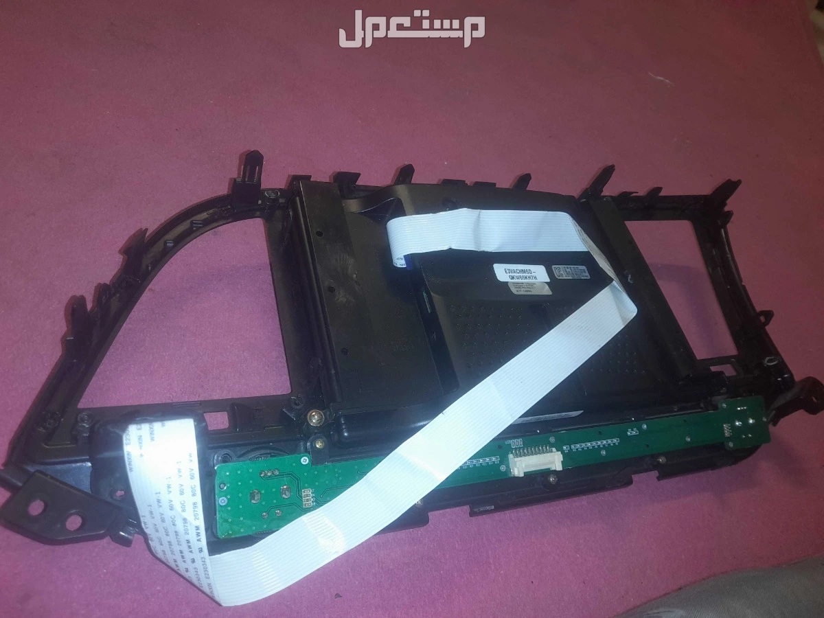 للبيع شاشه هواندي النترا2018 _2019 حق الوكاله مستخدمه والسعر قابل للتفاوض