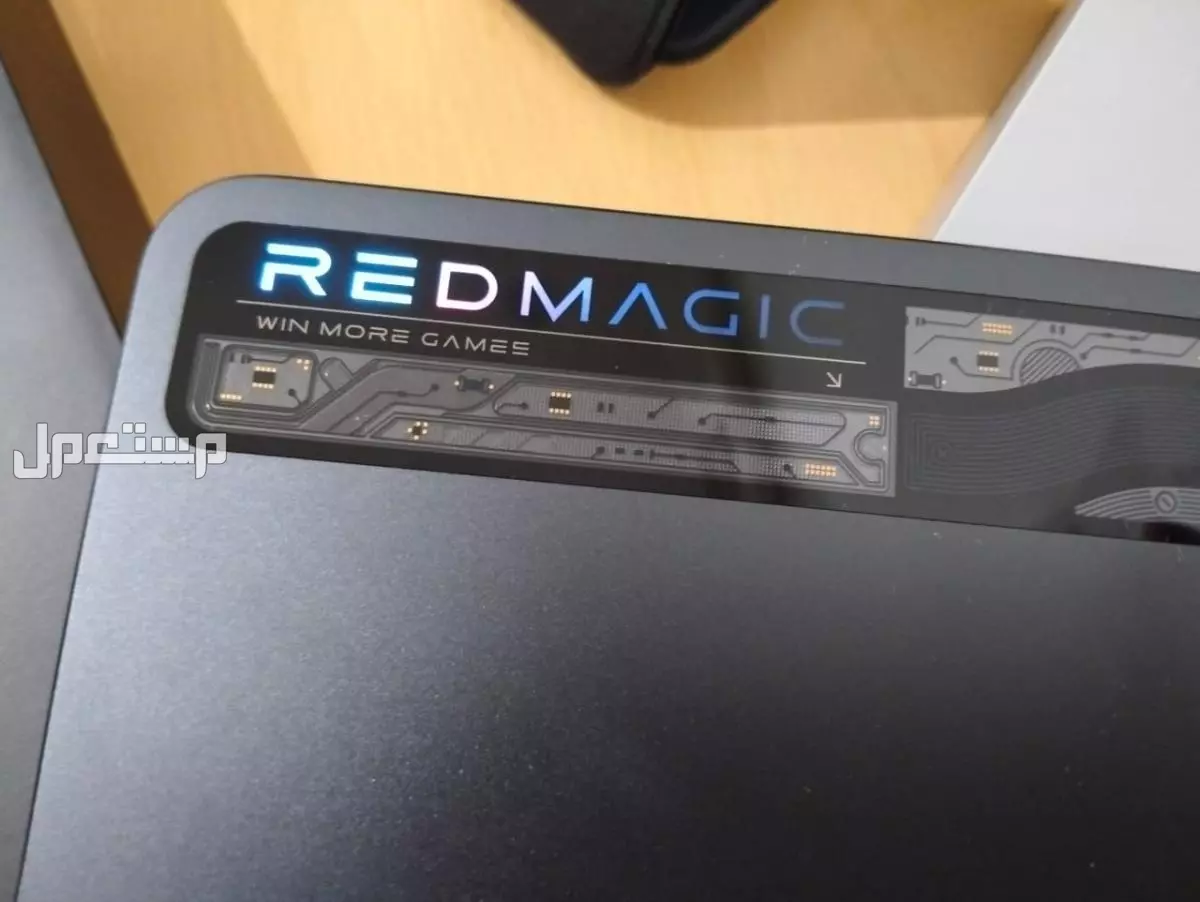 REDMAGIC Nova Gaming Tablet 1TB 24GB Snapdragon8 في تبوك بسعر 3400 ريال سعودي انارة خلفية