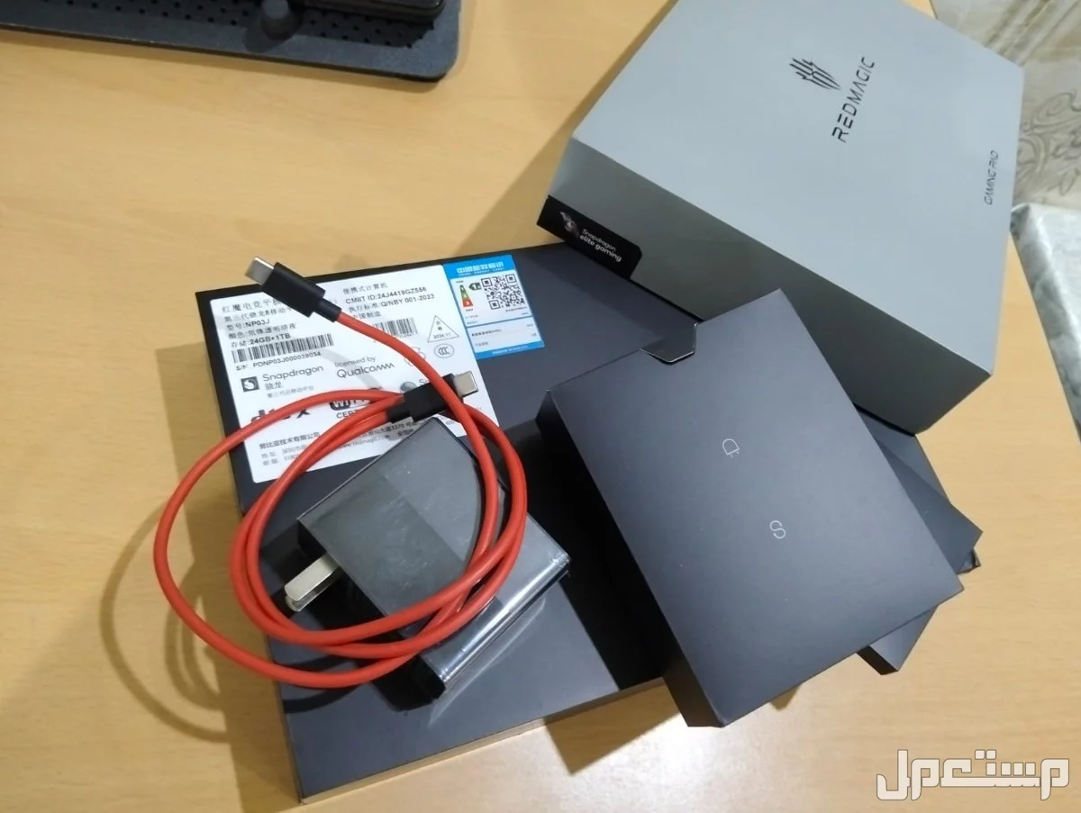 REDMAGIC Nova Gaming Tablet 1TB 24GB Snapdragon8 في تبوك بسعر 3400 ريال سعودي الملحقات