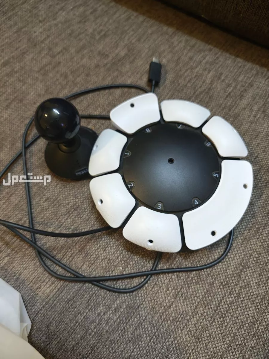 للبيع يد تحكم اكسس سوني 5 بسعر 250 ريال