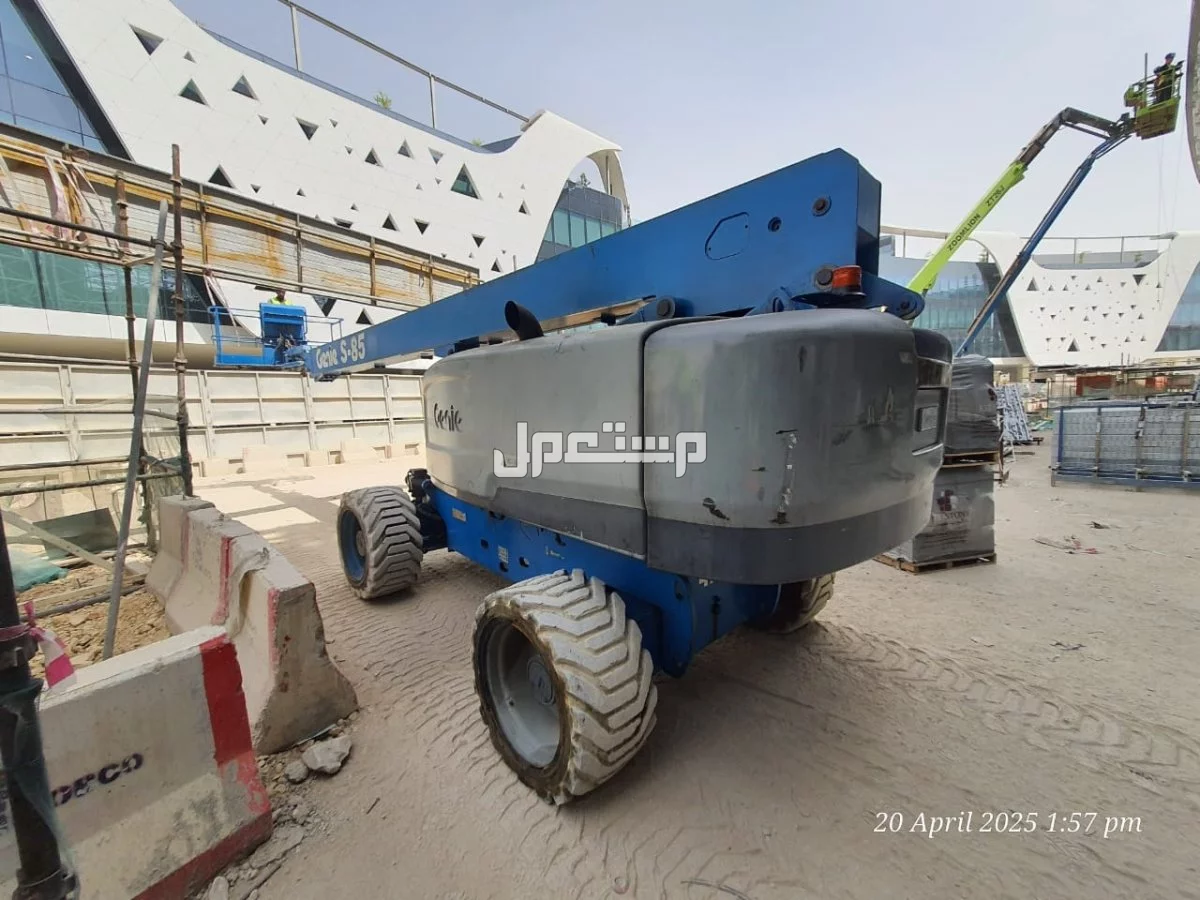 manlift for rent in Madinah 2024