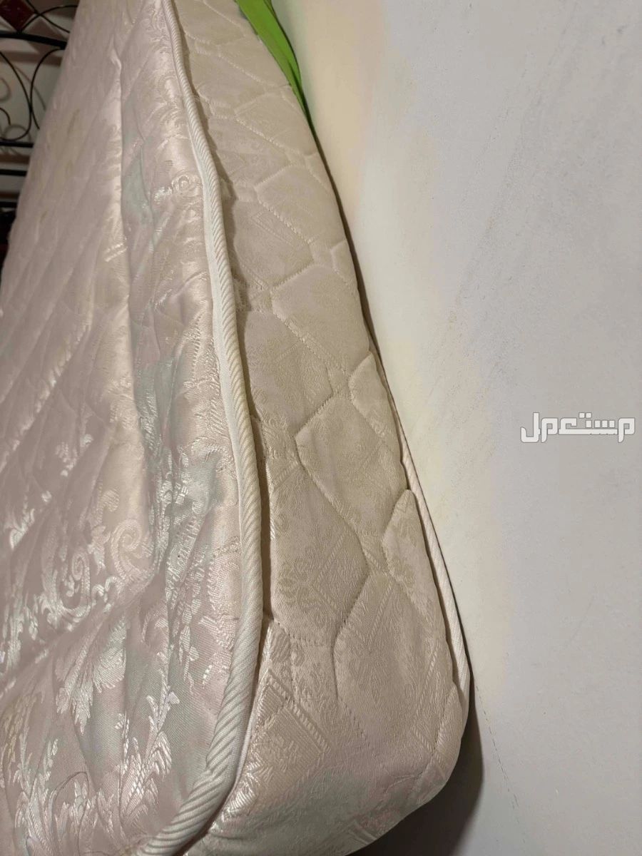 غسالة و سرير و دولاب للبيع في الرياض العليا