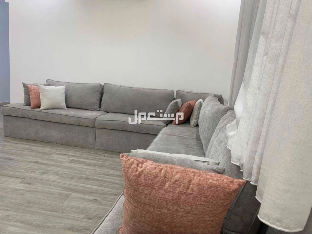 للبيع اثاث كنب منزلي 12 قطعه بالرياض