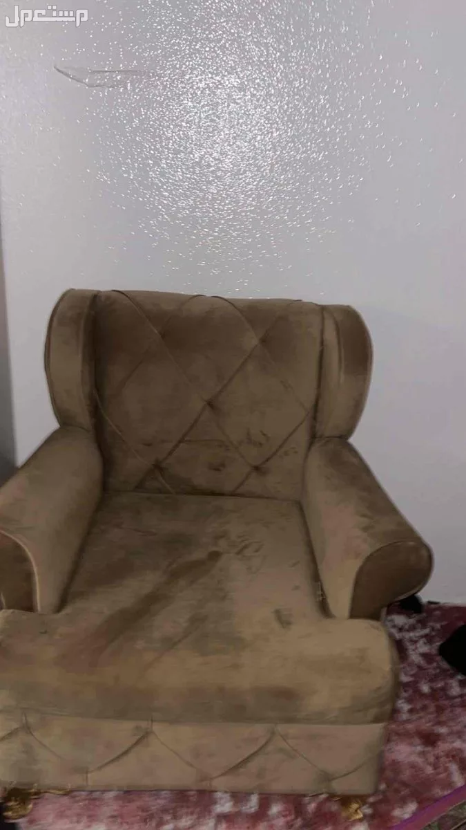 كنب للمحتاج من غيرعموله في أبهــــا مجاناً للمحتاج