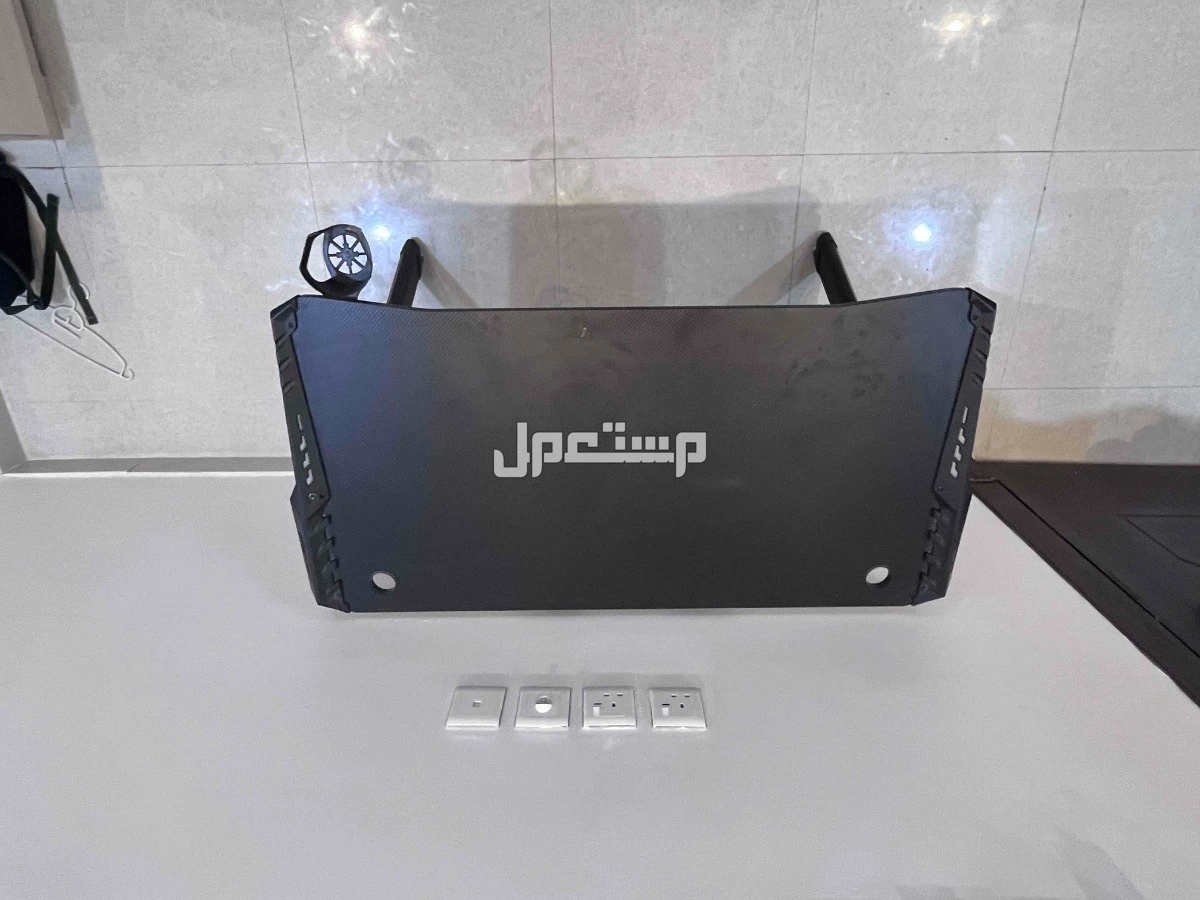 طاولة جيمينج في الرياض بسعر 500 ريال سعودي