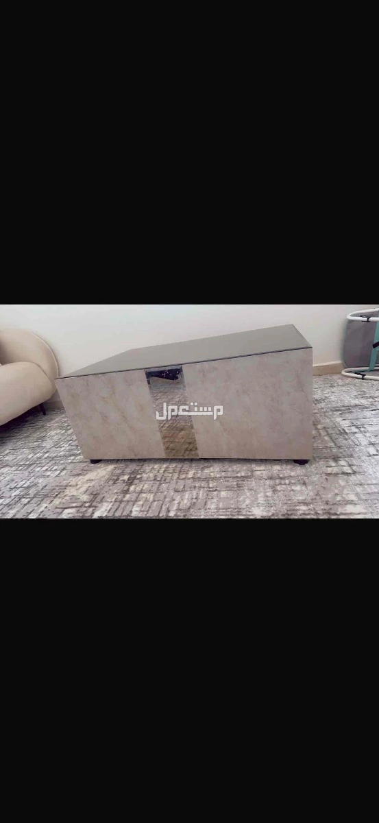 طاولة واربعه خدمه في الرياض بسعر 300 ريال سعودي