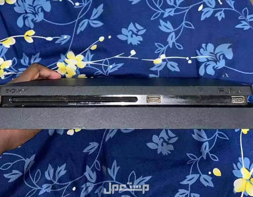 للبيع جهاز بلايسيتشن فور نسخة السلم