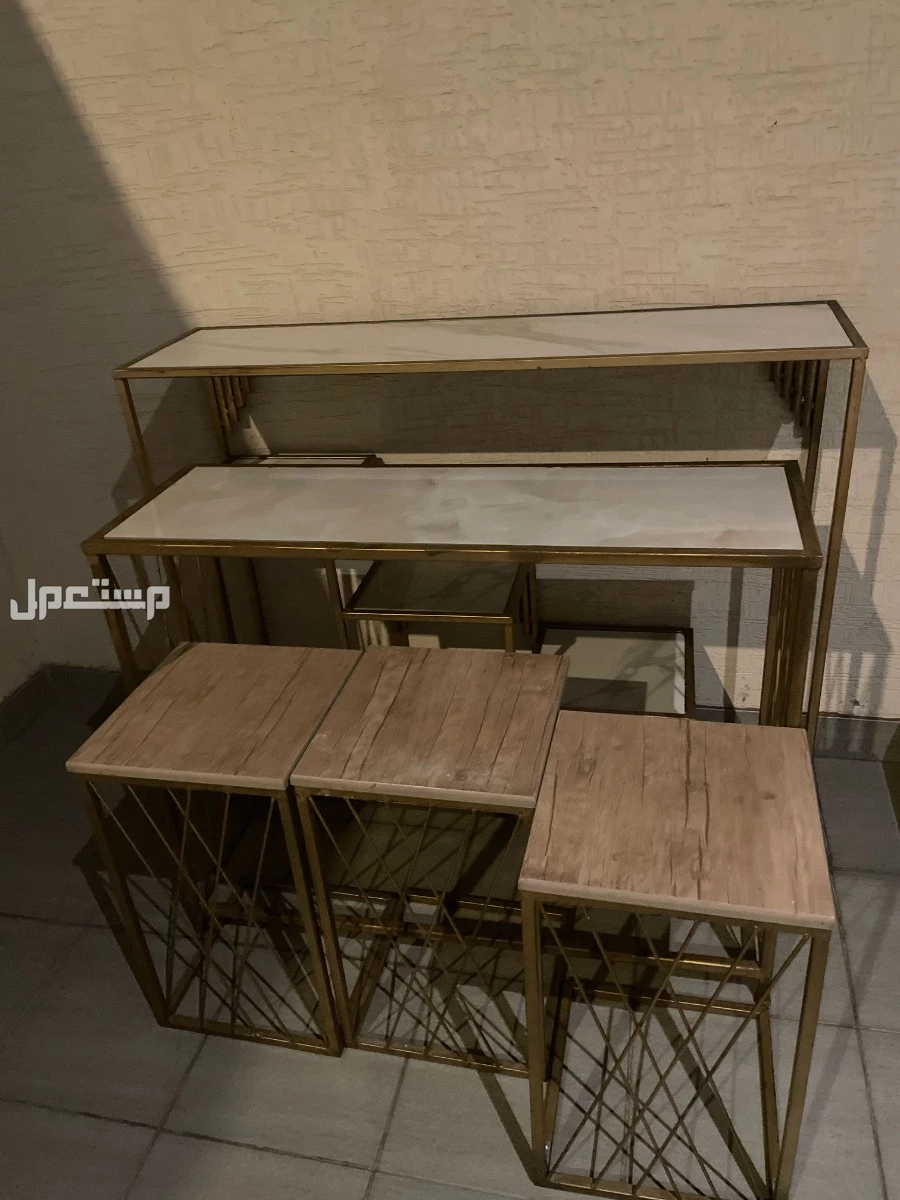شارع ابن موفق الشافعي في الرياض بسعر 300 ريال سعودي طاولات للبيع ب300 ريال فقط