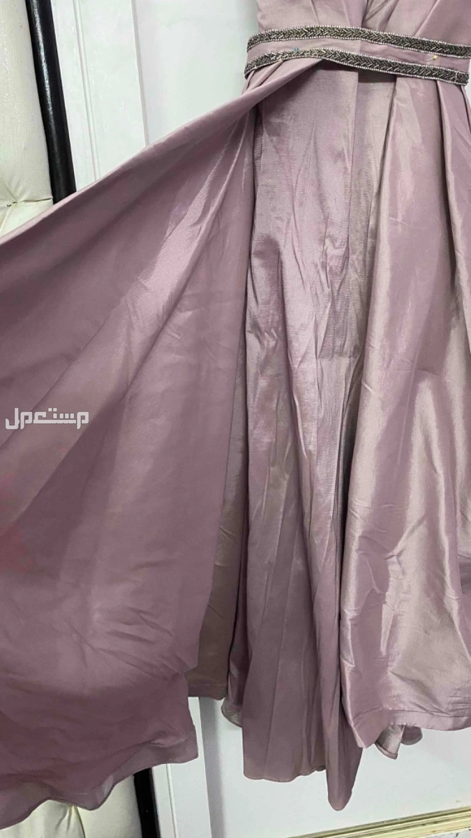 فستان لبسته مره في زواج 5 ساعات فقط لاحكمو عليه ماكويته الى تبغاه تكلمني اوريها صوره مكوي في بيشة بسعر 100 ريال سعودي