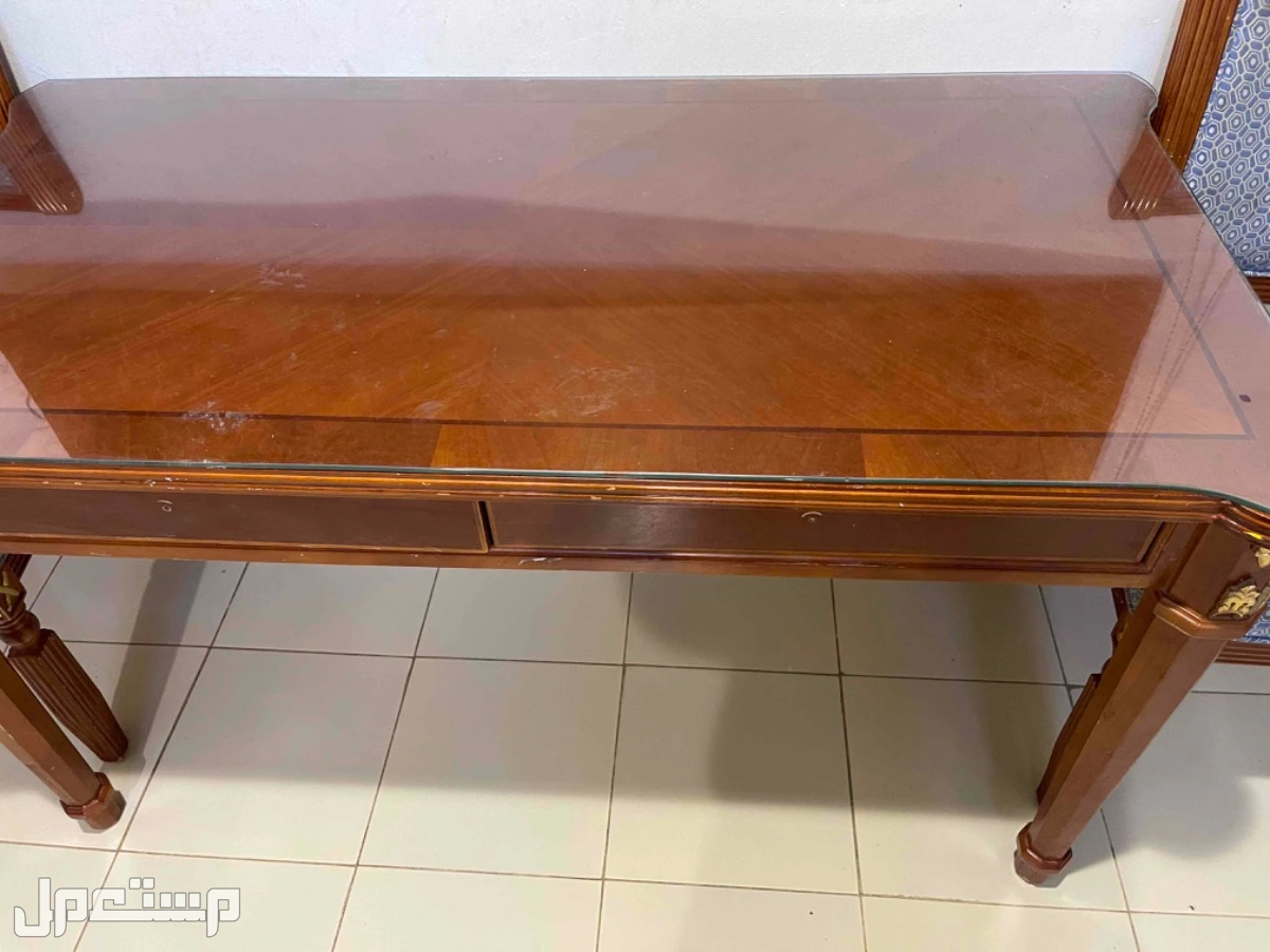 طاوله في البكيرية بسعر 1 ريال سعودي