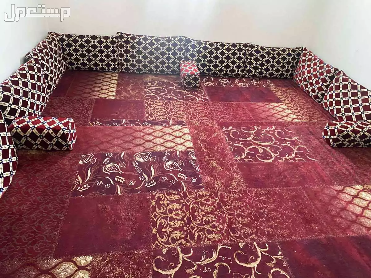 كنب شعبي ارضي  in Diriyah Free for needy