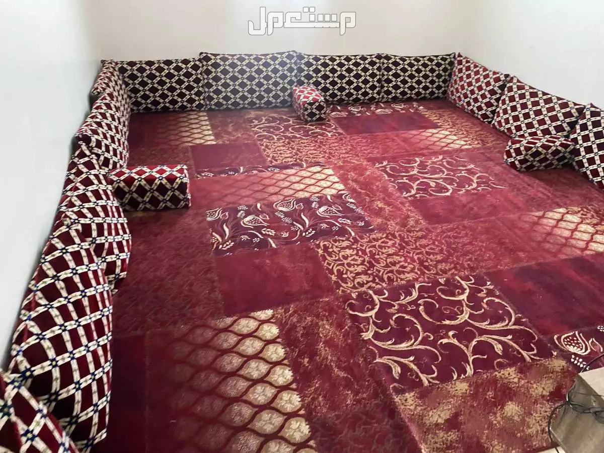 كنب شعبي ارضي  in Diriyah Free for needy