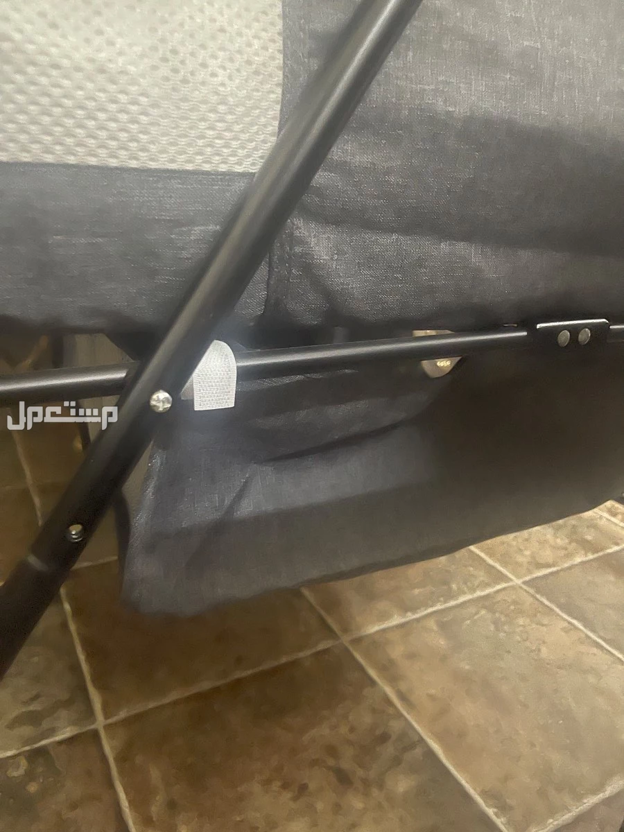 سرير اطفال مع المرتبه والمخده جديد غير مستعمل نهائياً