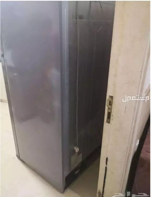 ثلاجة هيتاشي 24 قدم في جدة حي البوادي بسعر 500 ريال سعودي