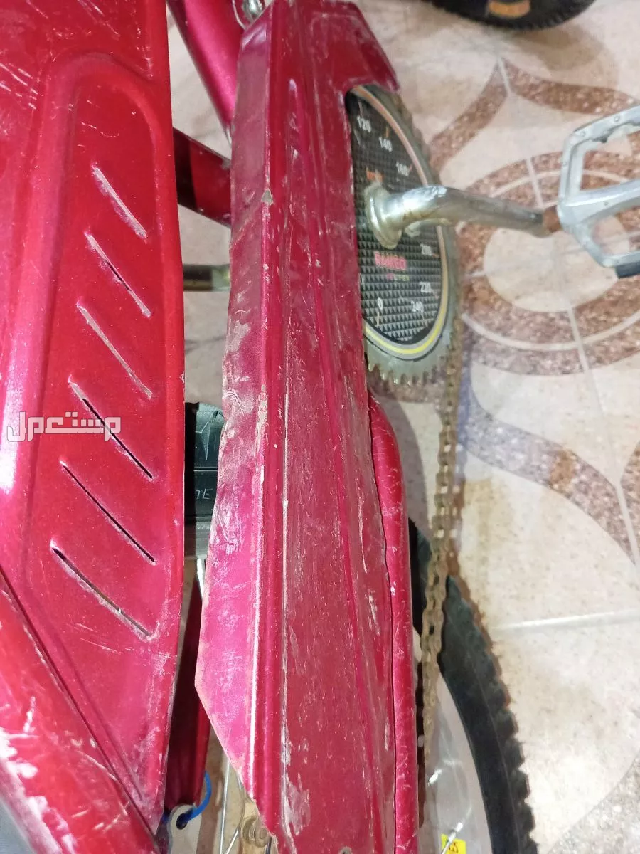 للبيع سيكل رامبو احمر في الأحساء بسعر 250 ريال سعودي