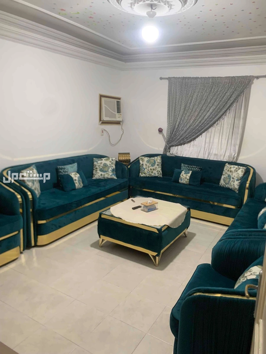 للبيع طقم كنب  في جدة بسعر 1900 ريال سعودي