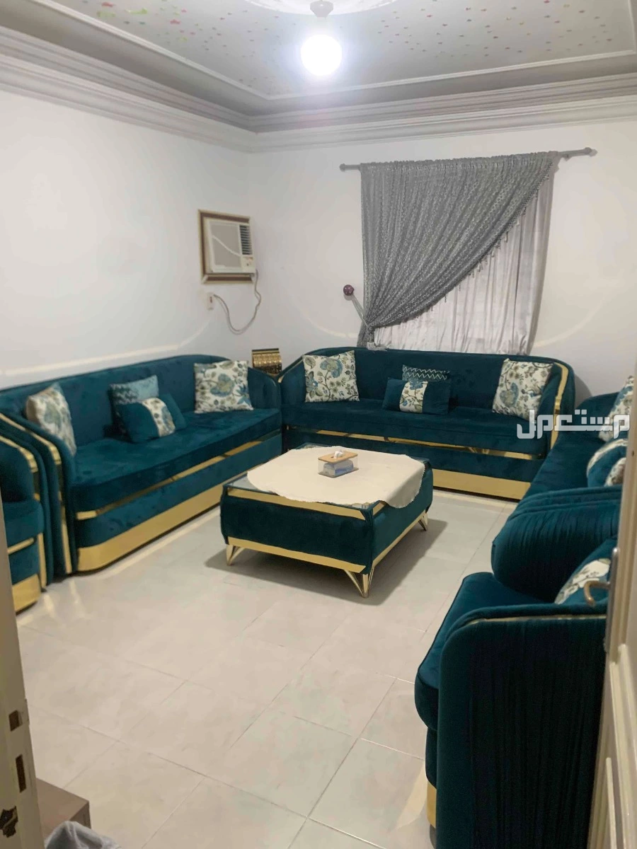للبيع طقم كنب  في جدة بسعر 1900 ريال سعودي