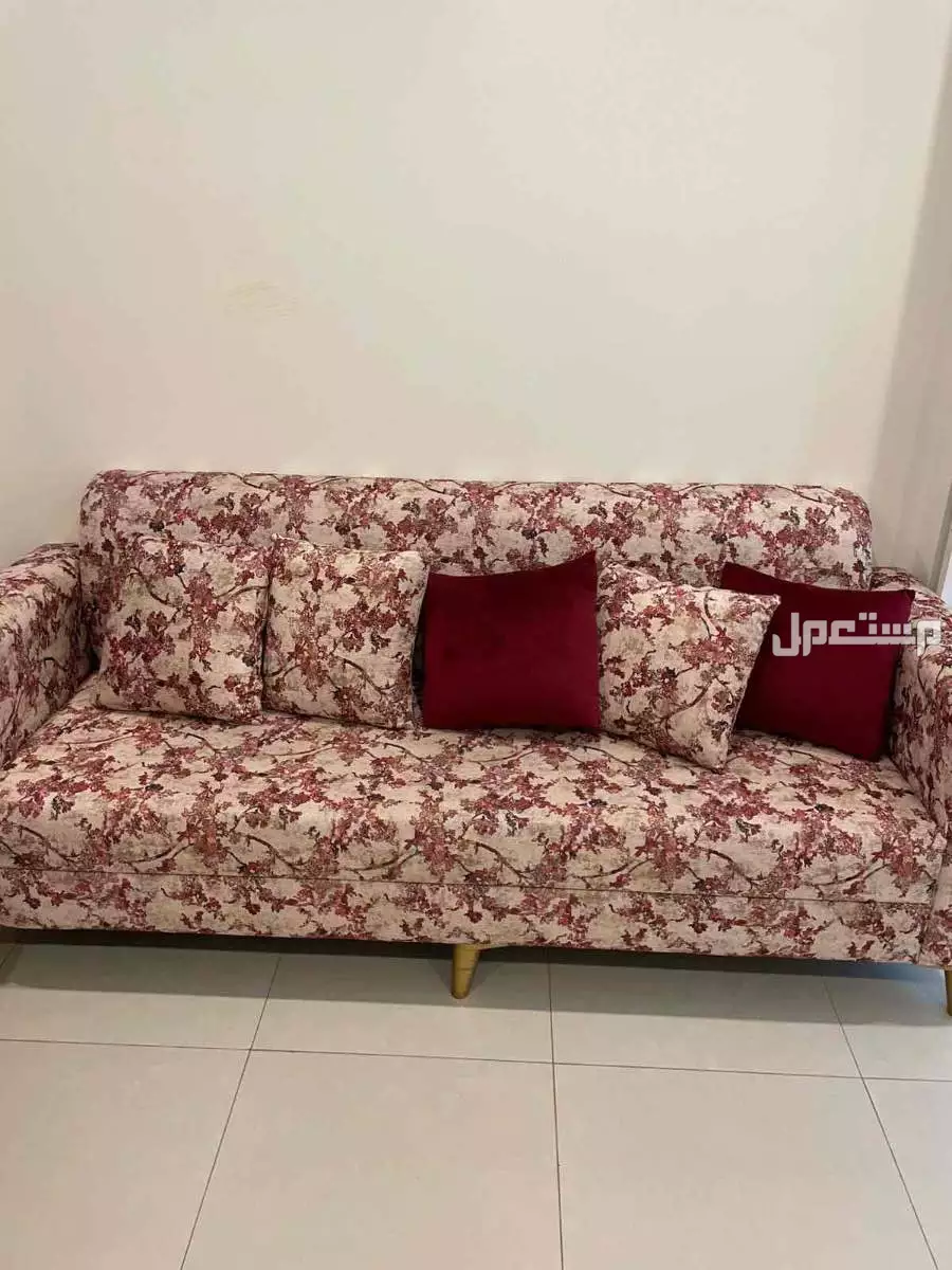 كنب للبيع  في مكة المكرمة   قابل للتفاوض
