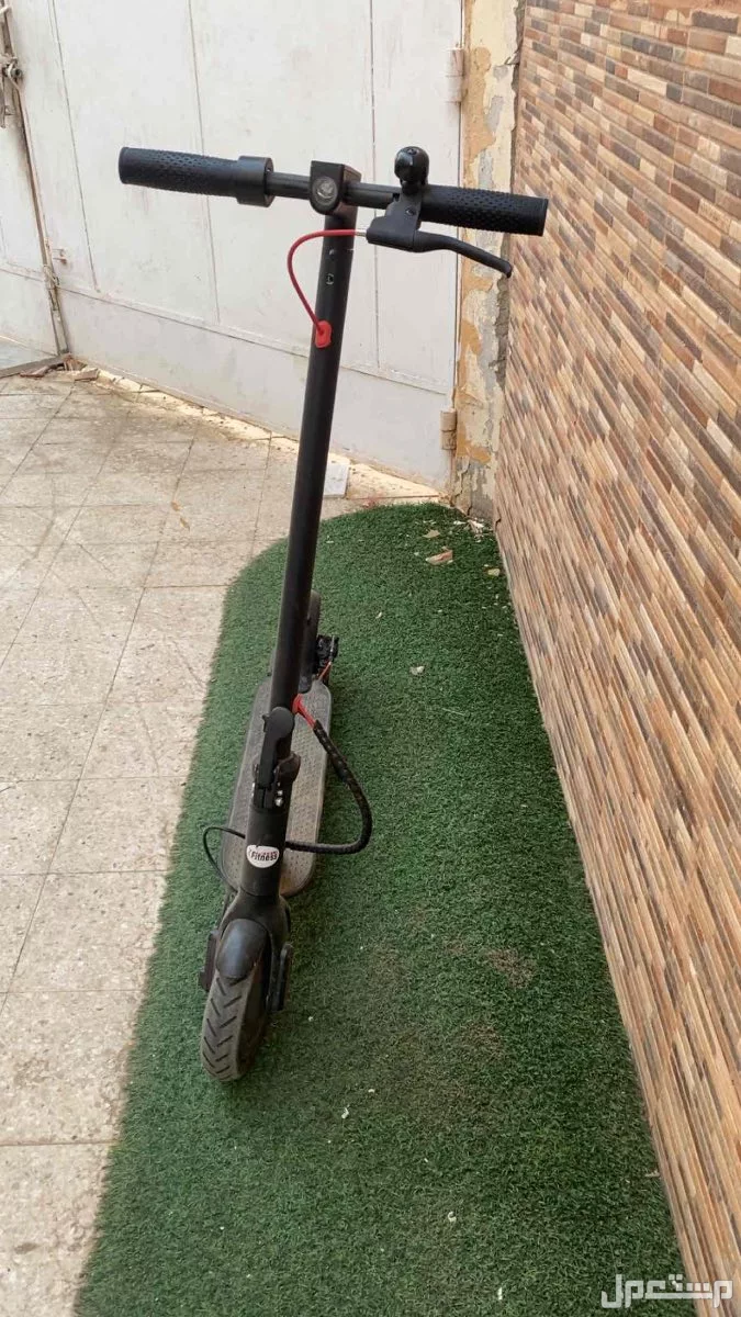 سكوتر كهربايي  جديد جدا يمشي99 وكشاف وتحكم عبر الجوال وسرعات متعدده