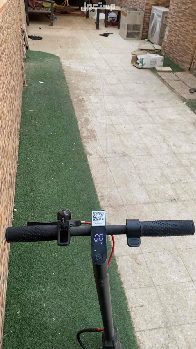 سكوتر كهربايي  جديد جدا يمشي99 وكشاف وتحكم عبر الجوال وسرعات متعدده