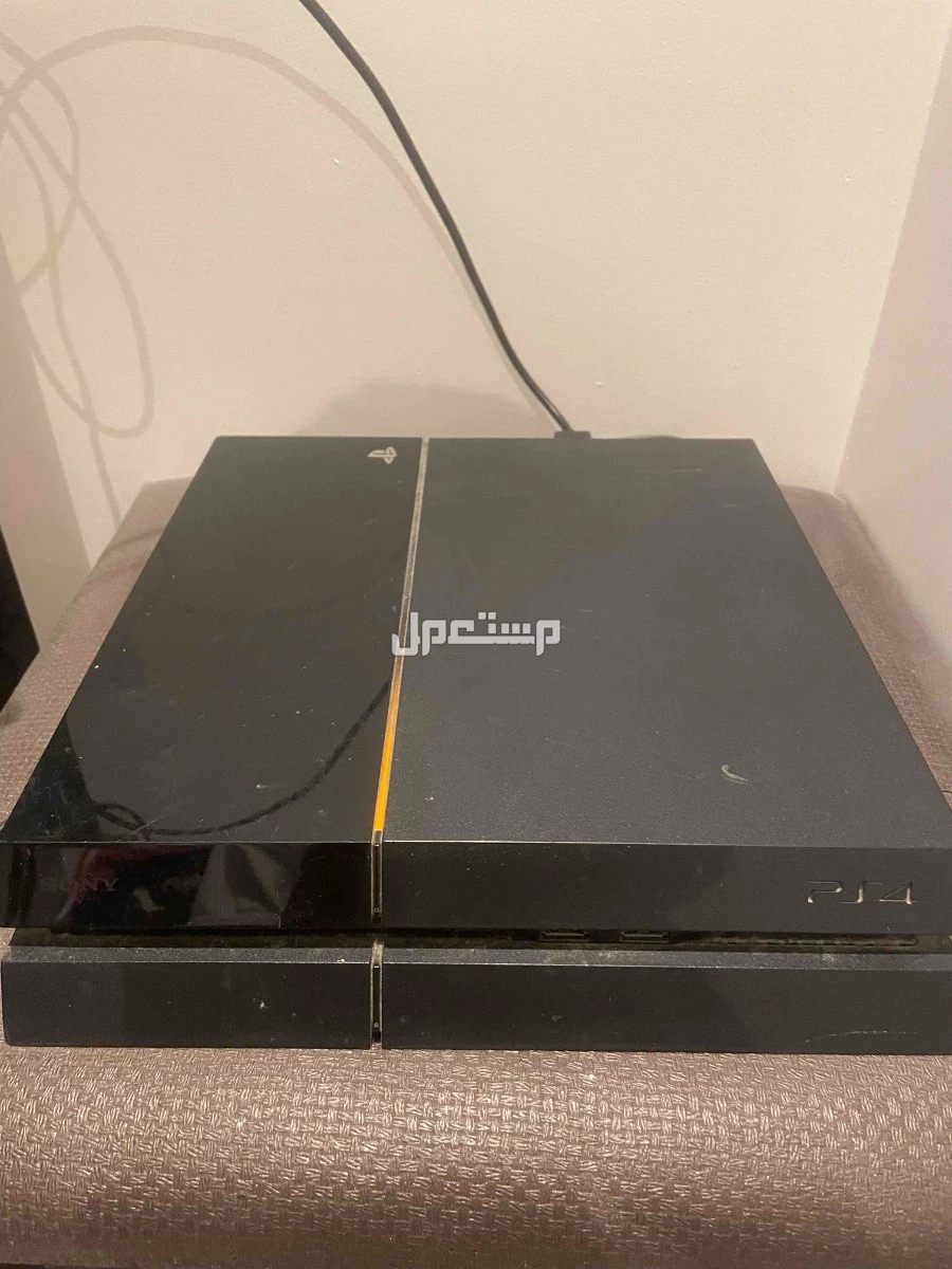 سوني فور مع يد سوني في الرياض بسعر 350 ريال