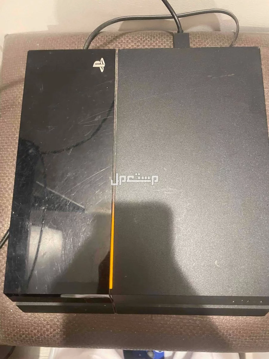 سوني فور مع يد سوني في الرياض بسعر 350 ريال