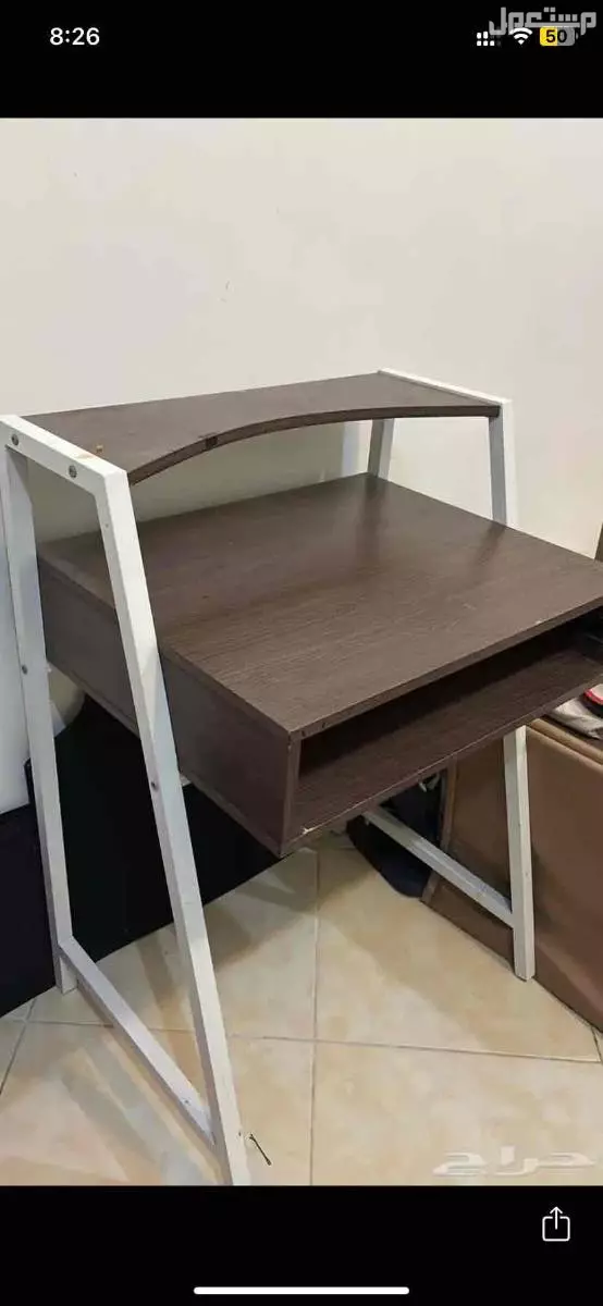 طاولات للبيع على السوم مافي سعر محدد في جده