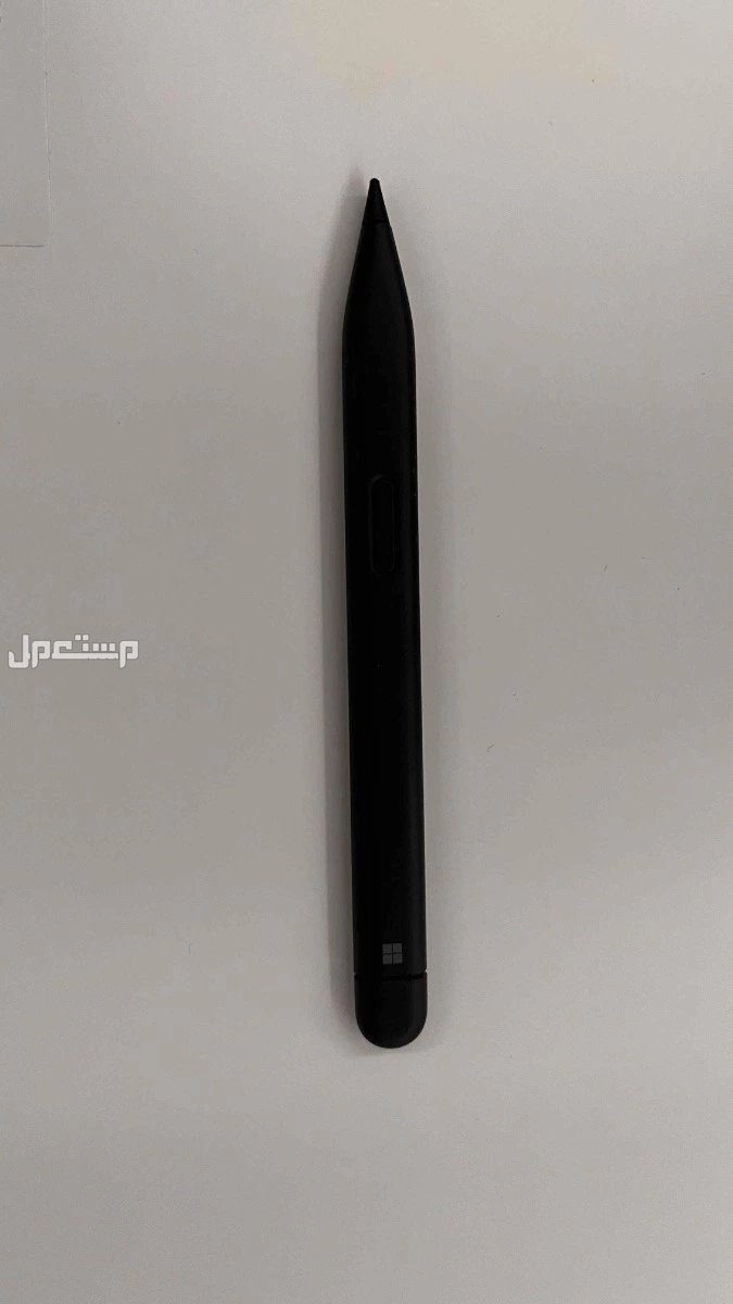 للبيع مايكروسوفت سيرفس برو 8 مع قلم و كيبورد