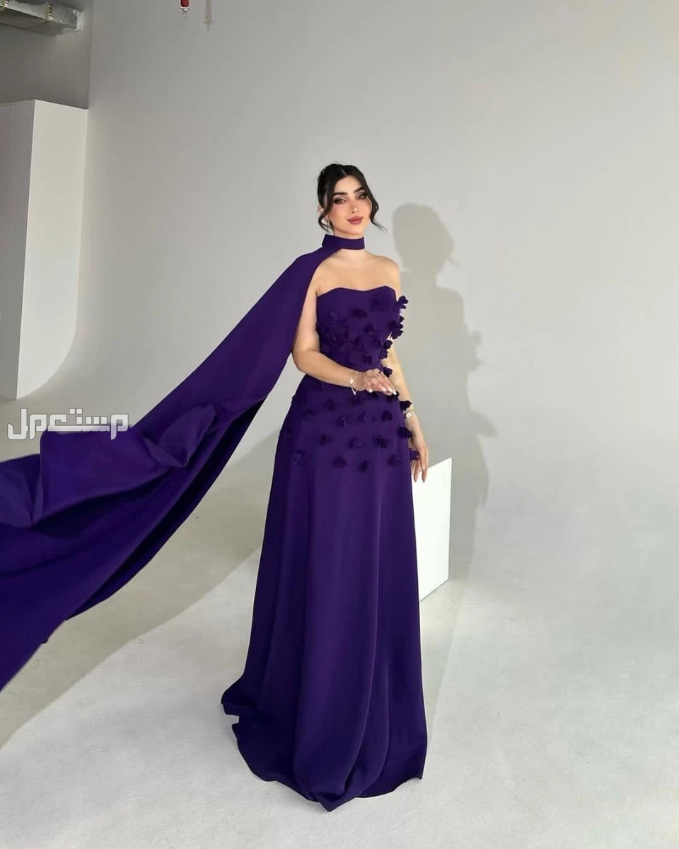 فساتين حديثة اطلبي الآن واحصل على خصم 20%! فساتيننا تجمع بين الأناقة والراحة، مع تصاميم فريدة وخامات عالية الجودة. لا تفوتي الفرصة!"  متوفر جميع المقاسات  في حائل بسعر 200 ريال سعودي