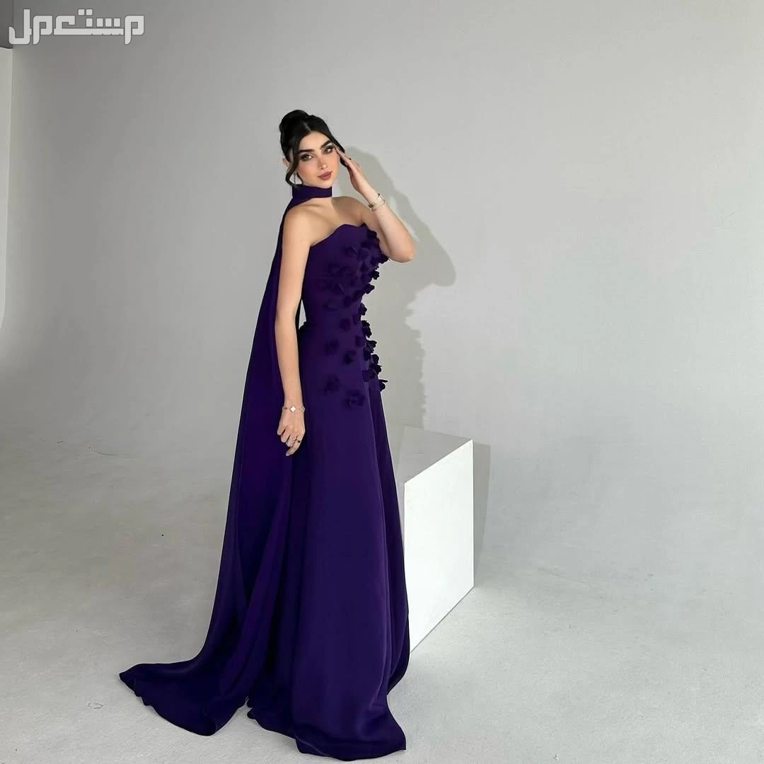 فساتين حديثة اطلبي الآن واحصل على خصم 20%! فساتيننا تجمع بين الأناقة والراحة، مع تصاميم فريدة وخامات عالية الجودة. لا تفوتي الفرصة!"  متوفر جميع المقاسات  في حائل بسعر 200 ريال سعودي