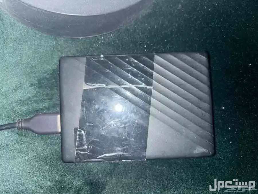 هاردسك 2 تيرا استخدام جديد لايشكو من شيء حدي فيه 150 ريال هاردسك 2 تيرا