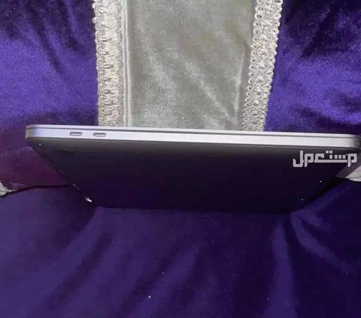 ماك بوك برو 13 انش مساحة 256جيجابايات AppleM2 ماركة أبل في الرياض بسعر 5500 ريال سعودي