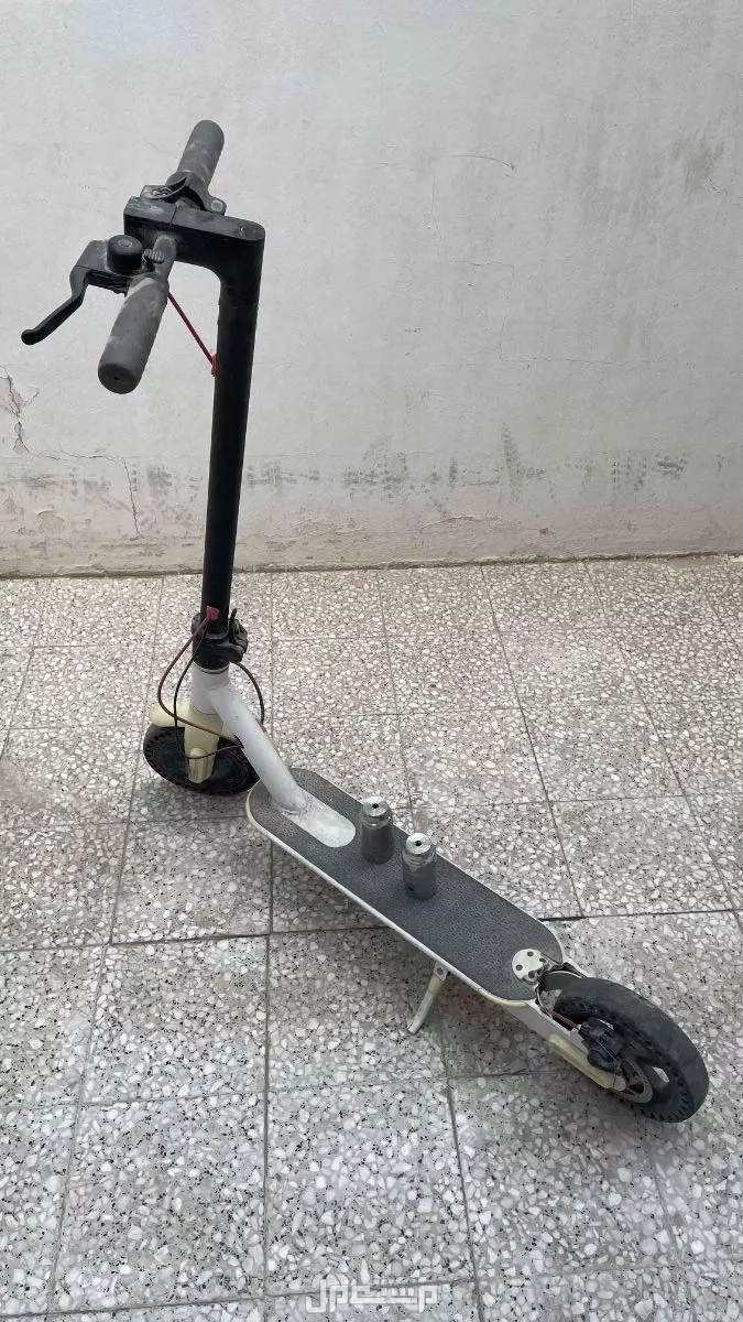سكوتر شاومي نضيف في الأحساء على السوم ماسيم ولا يجي الا الصامل نضيف النضيف بيعه مستعجله ومعه شاحنه اللهم بس مامعه كرتونه استعمال شهرين او ثلاثه وتراه نضيف الغبار الي عليه من وقفته نضيييففففف