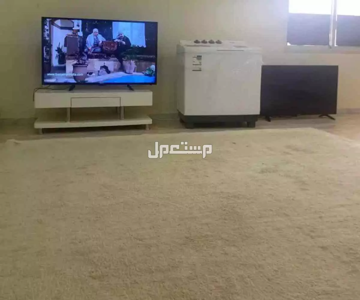 شاشه 65 سمارت وشاشه 50 سمارت و غساله 12 جديده  في الأحساء بسعر ألفين ريال سعودي