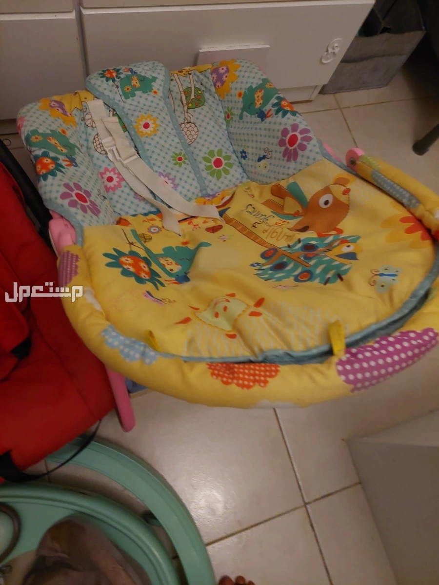 للبيع اغراض اطفال بحالة ممتازة جدا