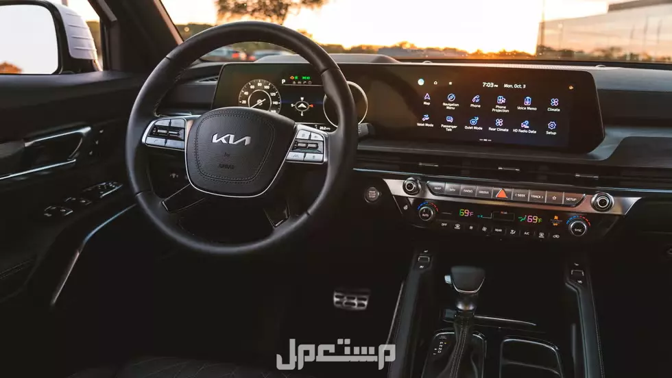 تعرف على أفضل 5 سيارات للسفر الطويل في السعودية مقصورة كيا تيلورايد 2025