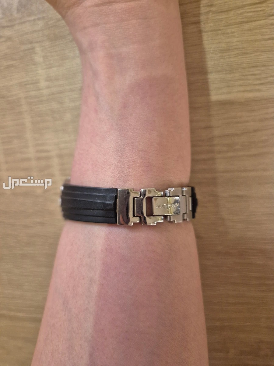 ساعة يد نسائية سواتش أصلية بسعر 150 ريال