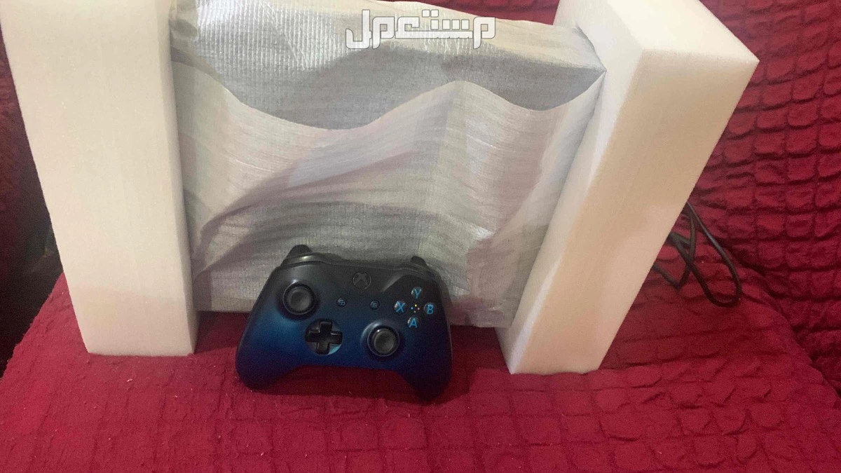 ‏بلاي ستيشن Xbox نظيف يد واحدة مع أغراضه وكرتون وأسلاك 🔌🔌🔌🔌🔌