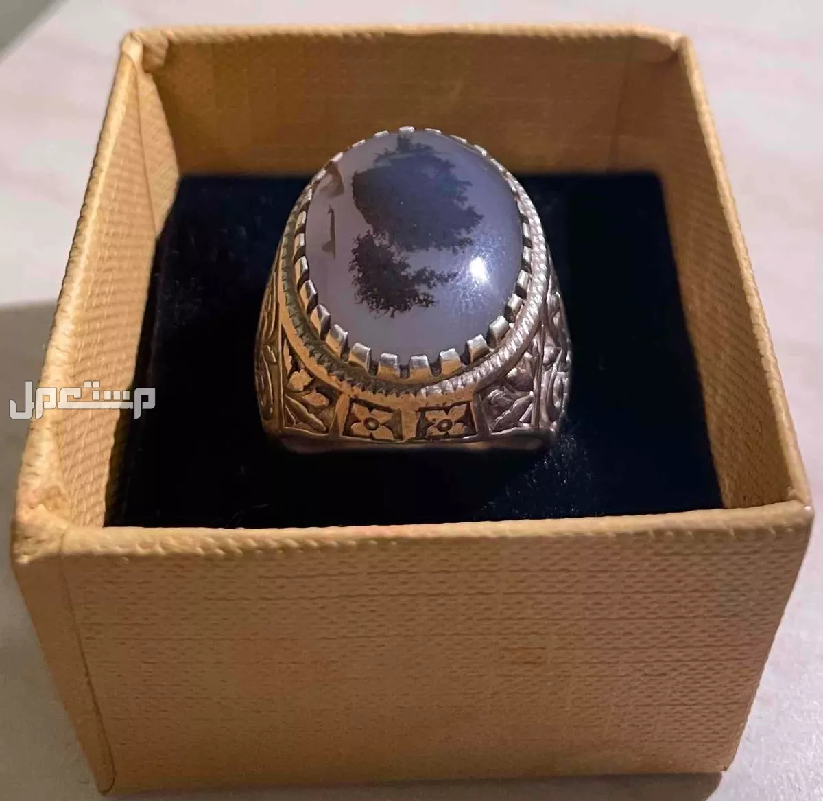 خاتم فضه عيار 925 عقيق يماني بسعر 250 ريال سعودي