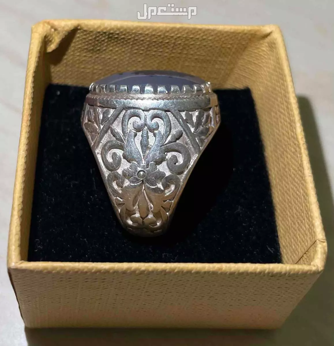 خاتم فضه عيار 925 عقيق يماني بسعر 250 ريال سعودي