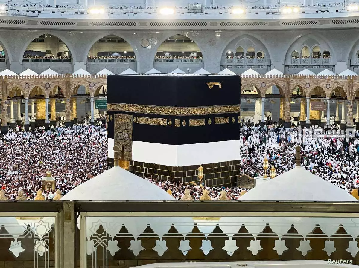 عقوبات الحج بدون تصريح 2025: غرامات وترحيل فوري بانتظار هذه الفئات عقوبات الحج بدون تصريح 2025