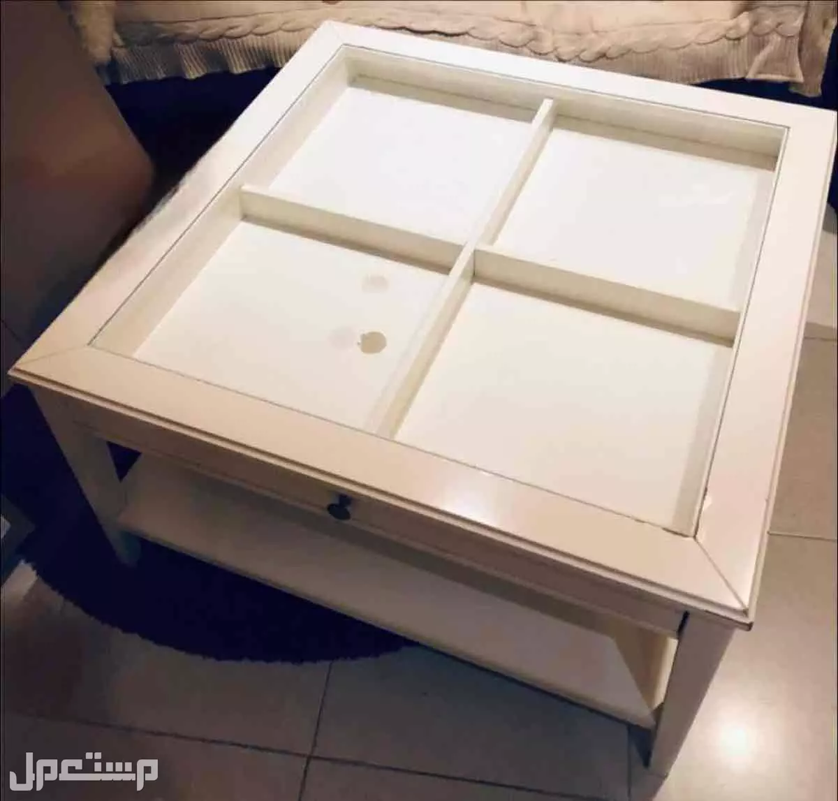 طاولة ايكيا كبيره حي الريان في جدة بسعر 350 ريال