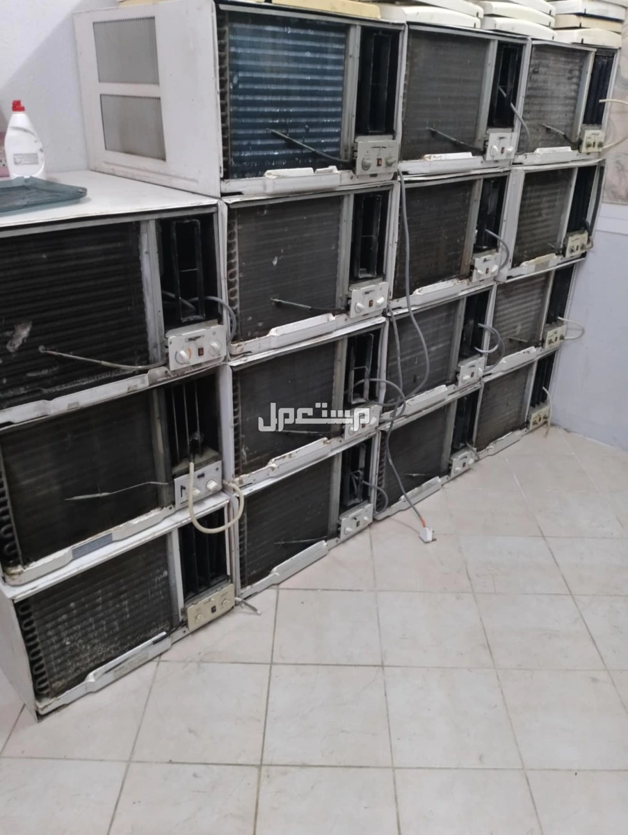 للبيع مكيفات شباك شبه جديد  ممتازه