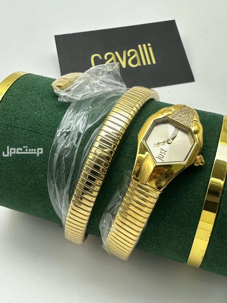 ساعات___ نسائي ..  جديده من جس كفالي..  مع ملحقات عاديه..   درجه اولى..     **السعر270ريال..