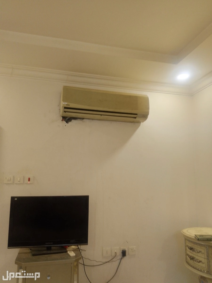 مكيف اسبلت 2طن  في الدمام بسعر ألف ريال سعودي