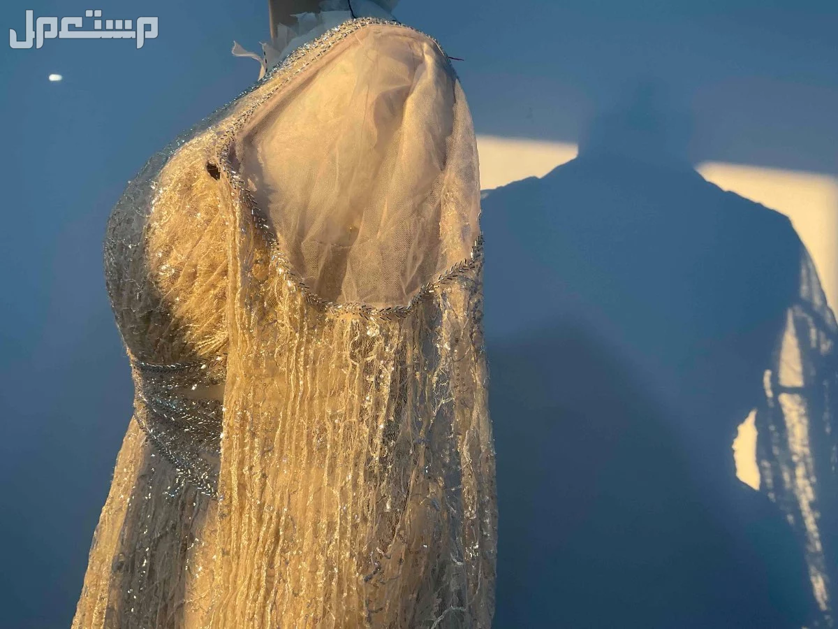 فستان زفاف  في المدينة المنورة بسعر 300 ريال سعودي
